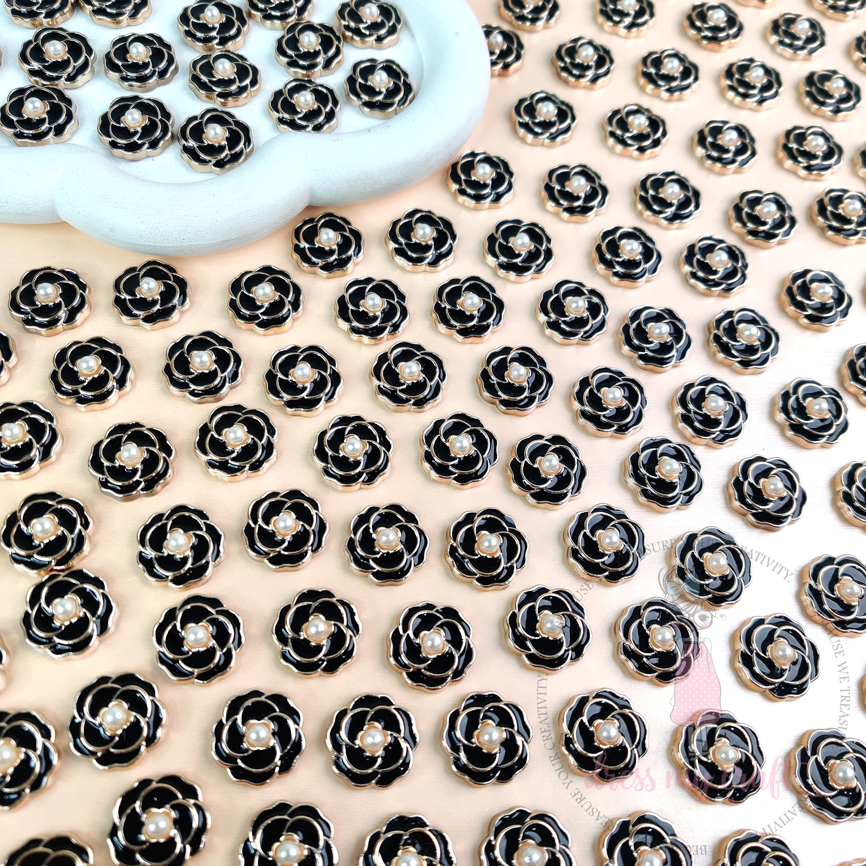 Classic Rose Flat Back Charms – Black
