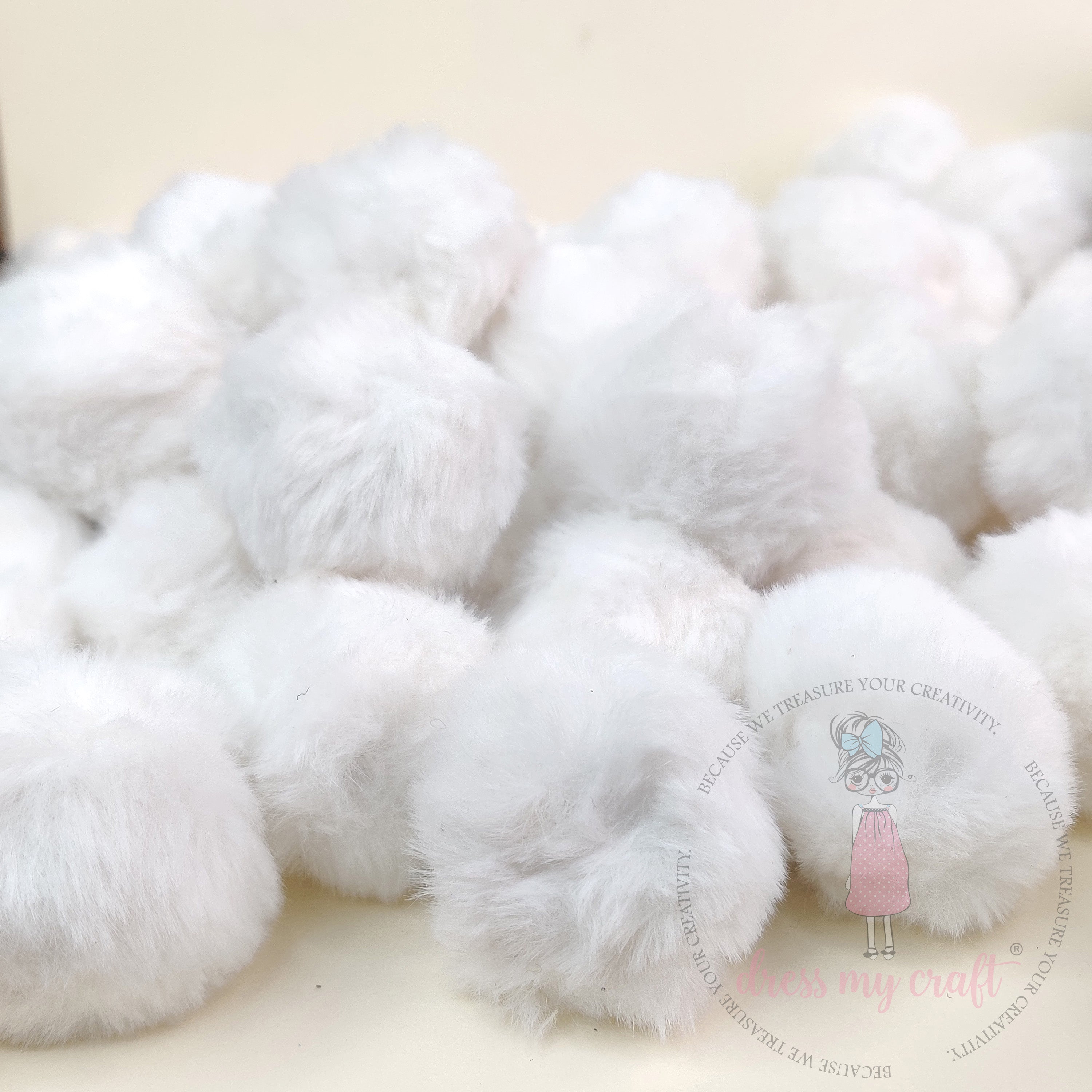Snow White Pom Poms With Loop - Big
