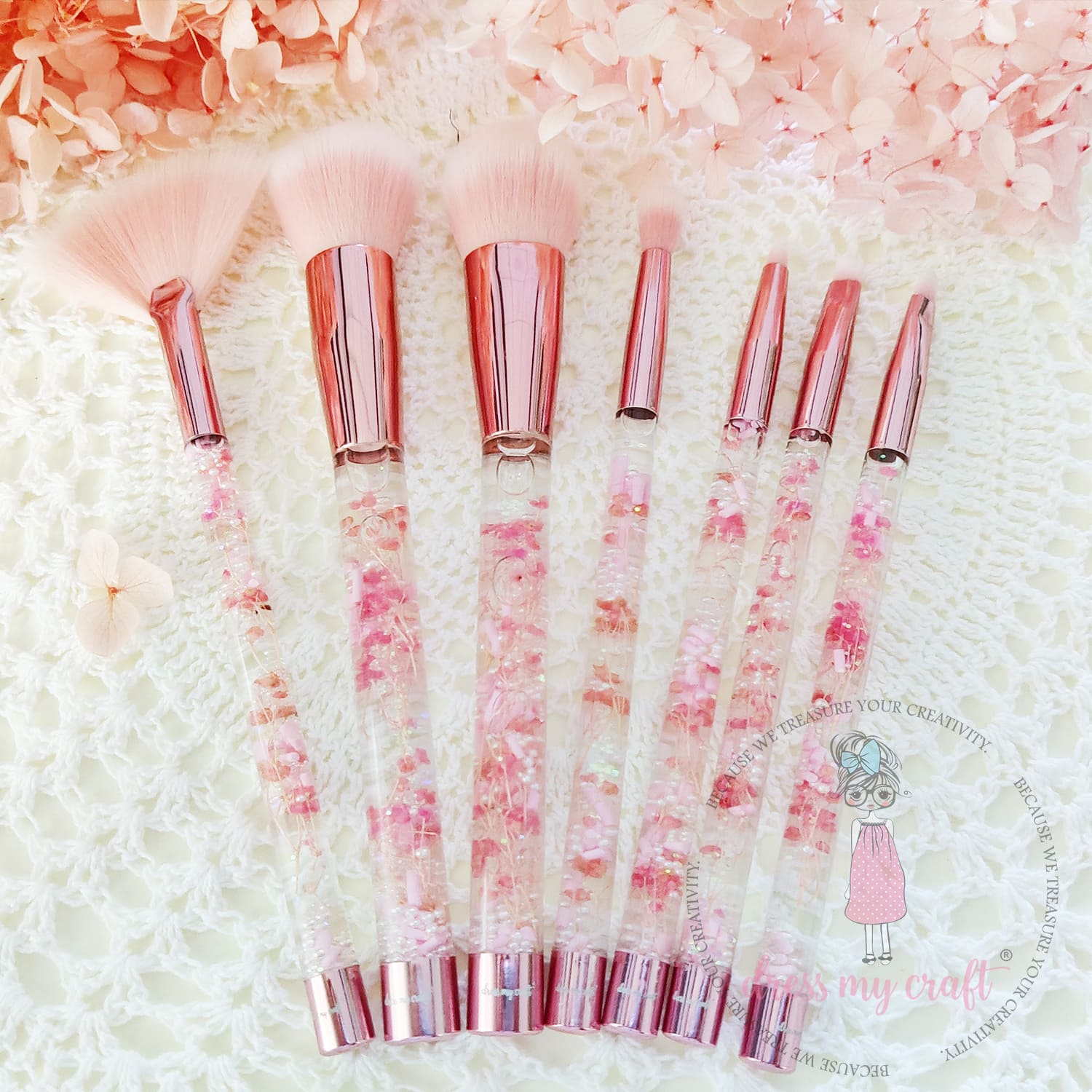 DIY Makeup Brushes - Pink