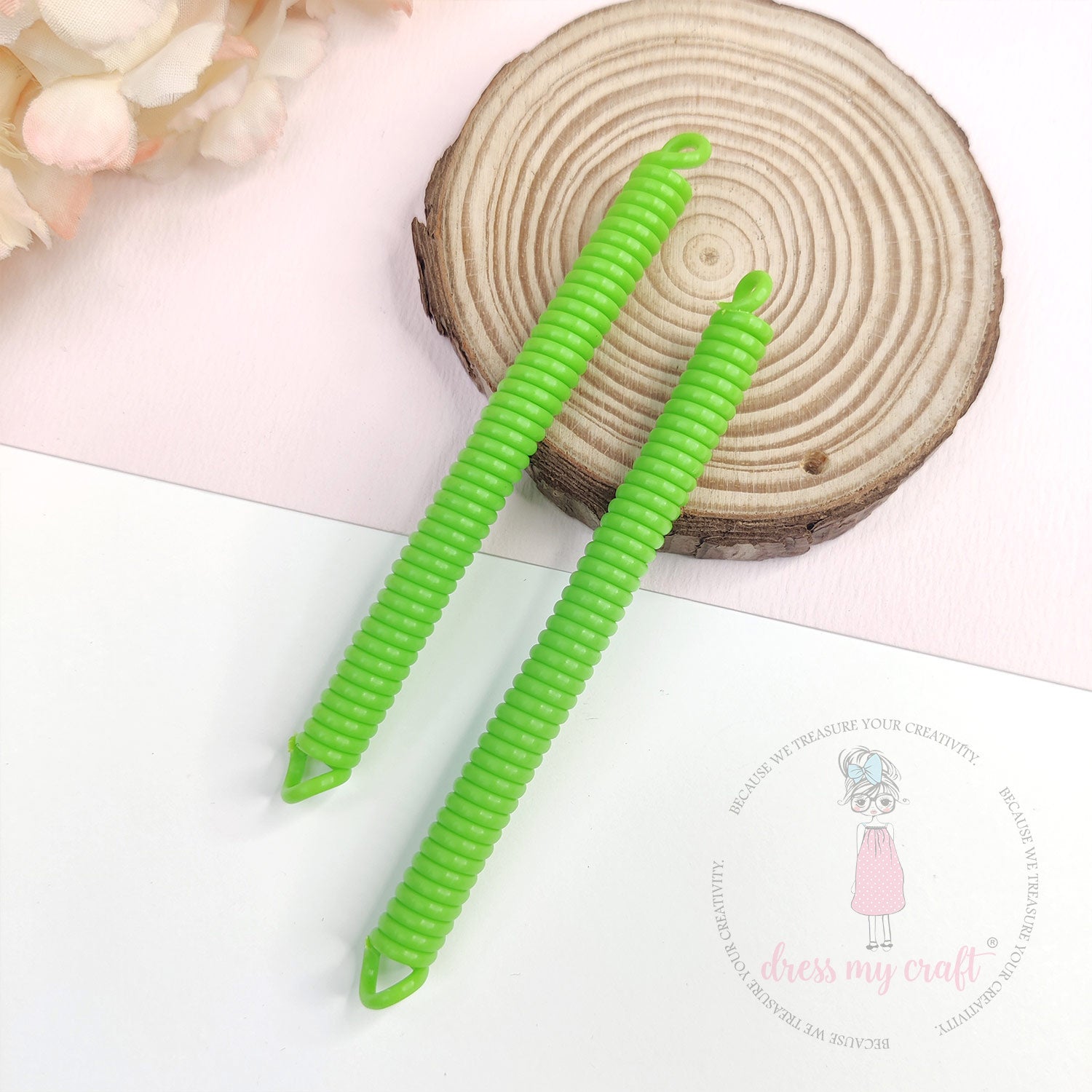 Spiral Retractable Spring Coil - Green