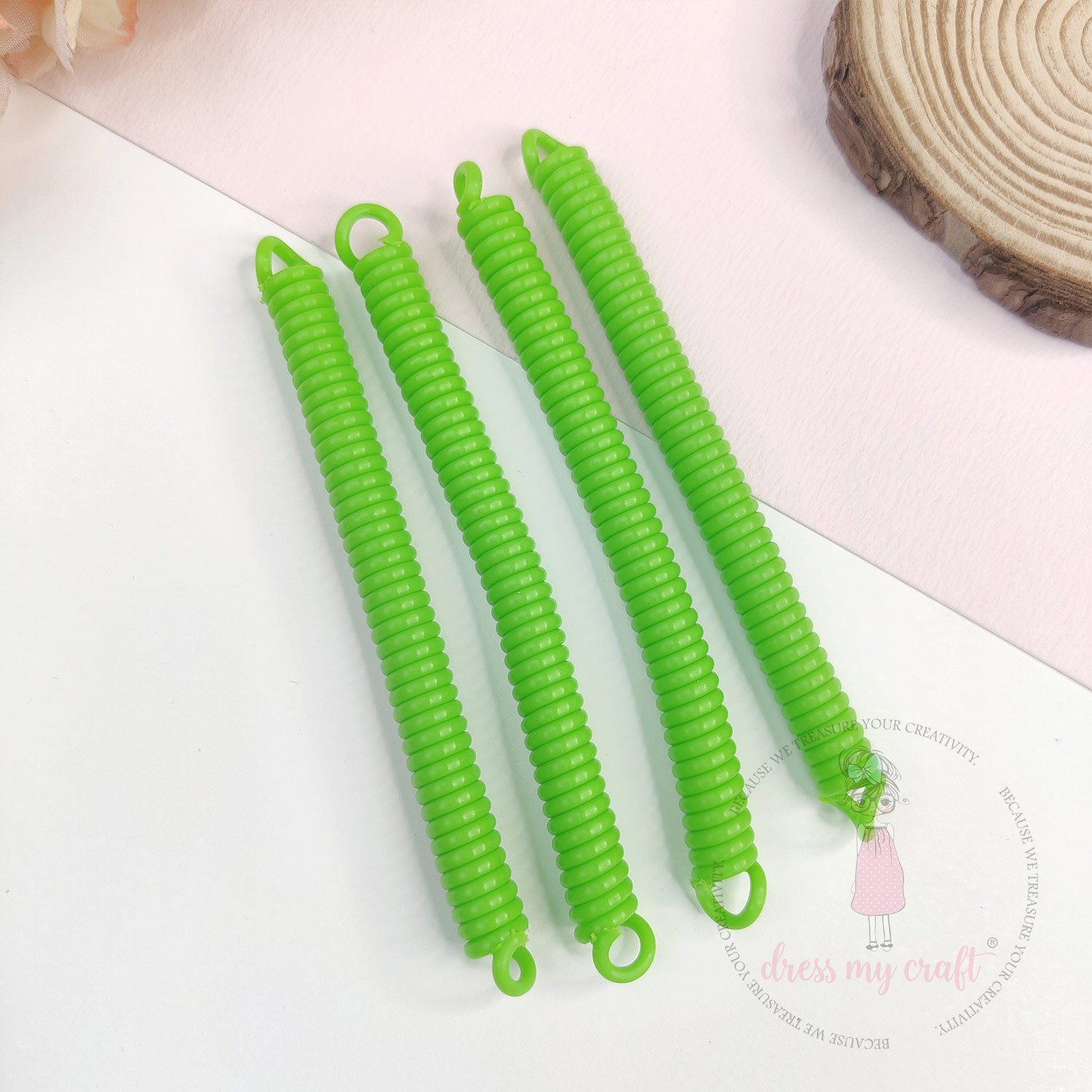 Spiral Retractable Spring Coil - Green