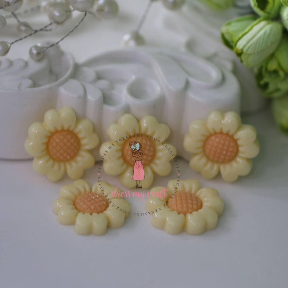 Big Resin Flower - Light Yellow