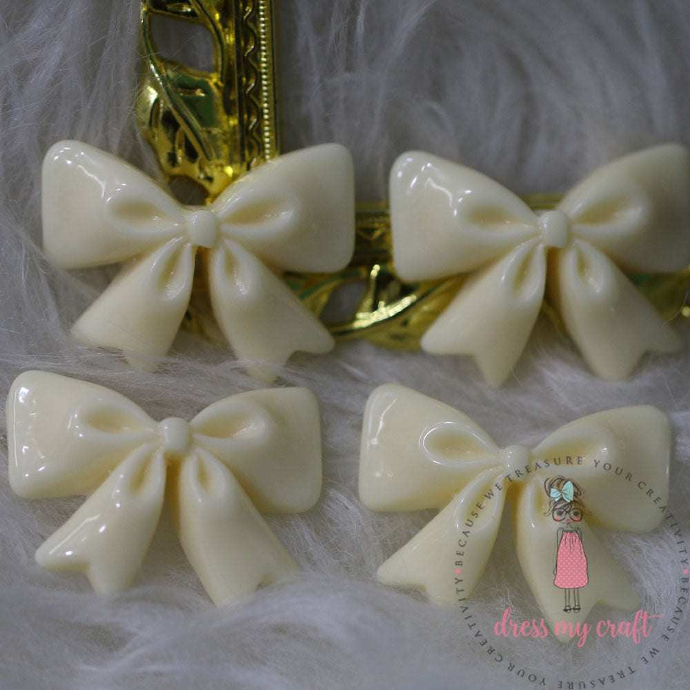 Ruffled Bow - Ivory