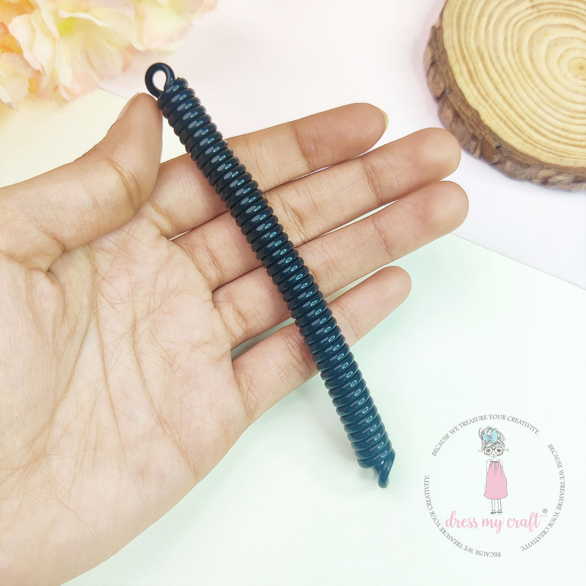 Spiral Retractable Spring Coil - Black – CRAFTERS CORNER