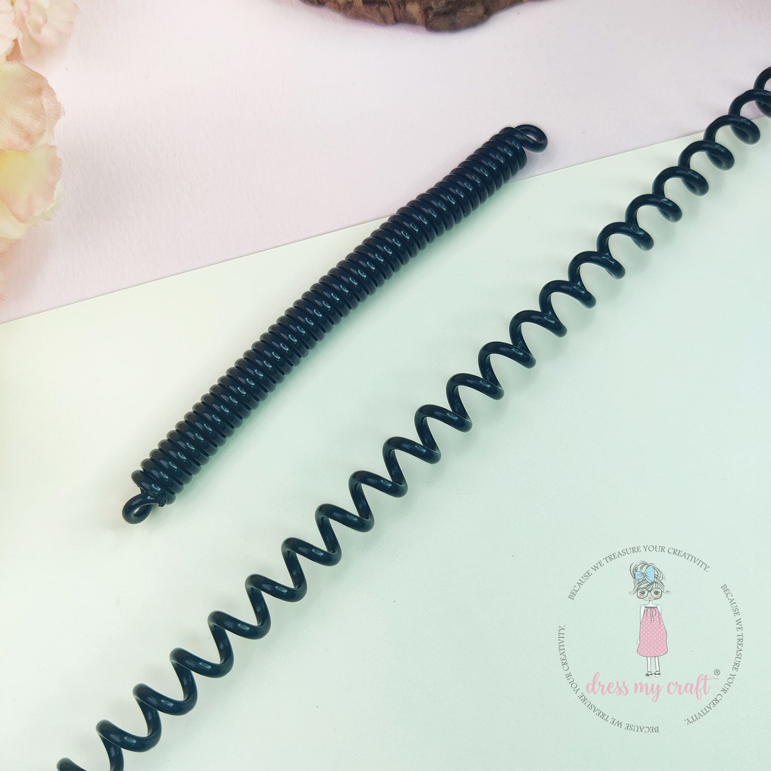 Spiral Retractable Spring Coil - Black
