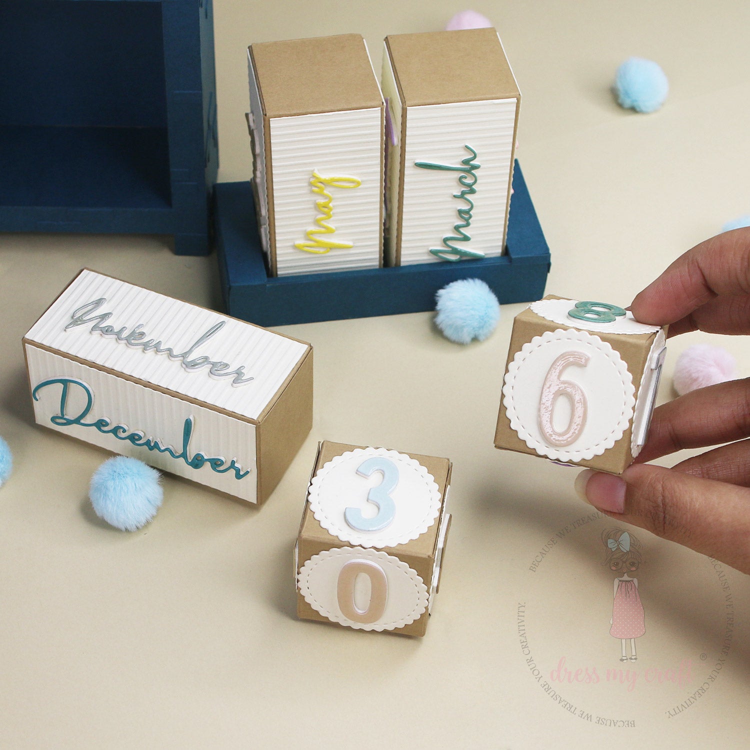 Mini Stitched Scalloped Circle - Basic Designer Dies
