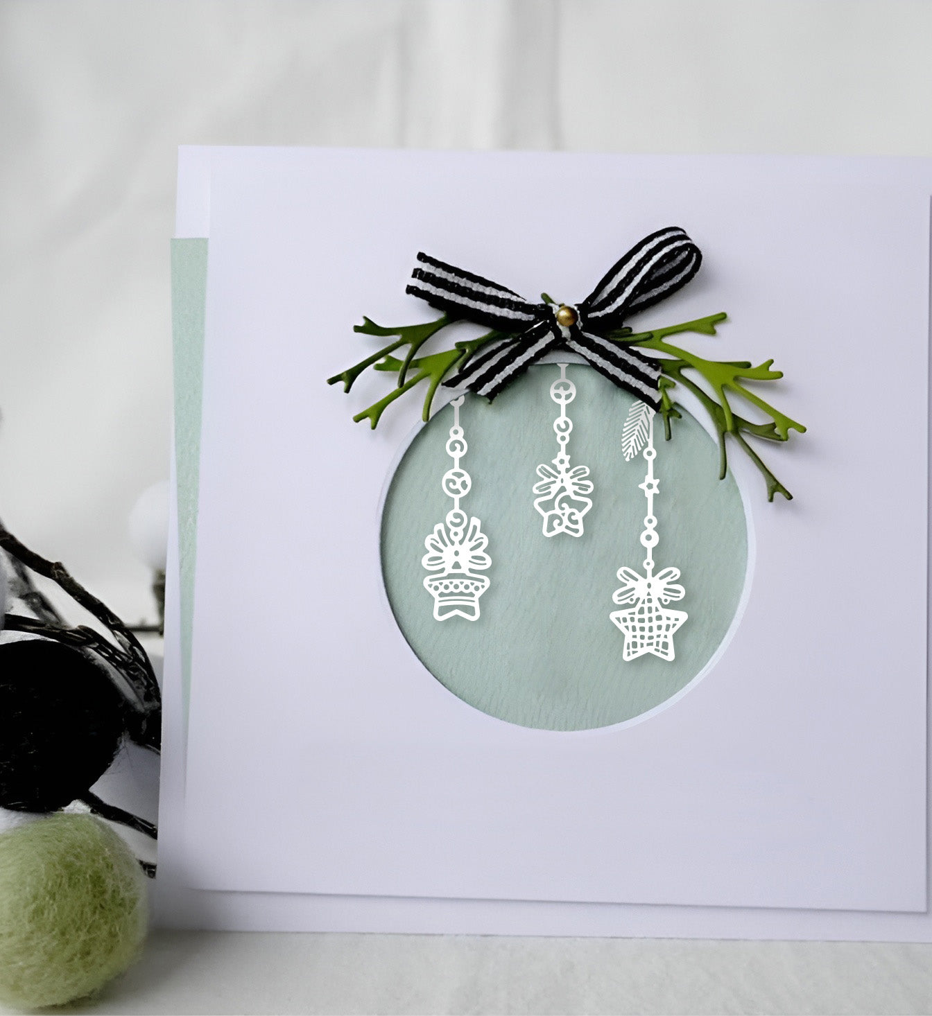 Christmas Hanging Charms - Christmas Dies