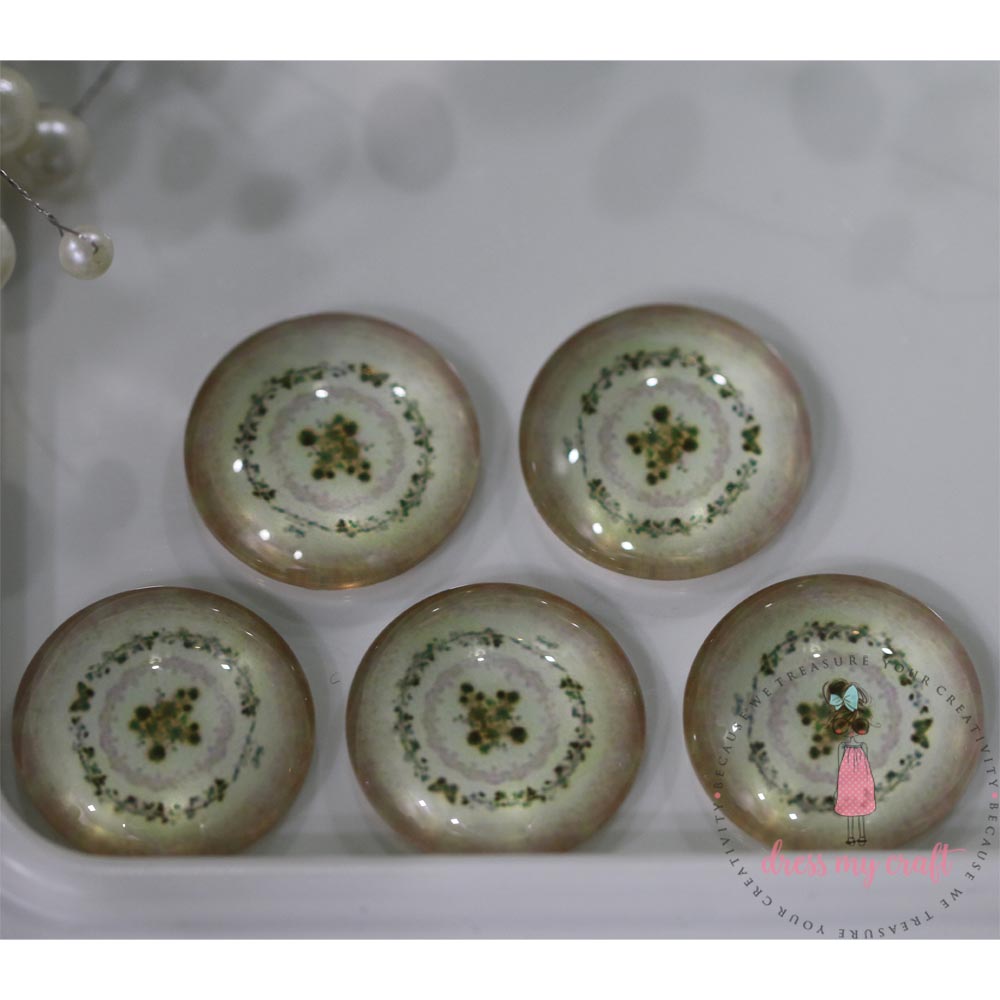 Small Round Glass Cabochon - Shabby Vintage