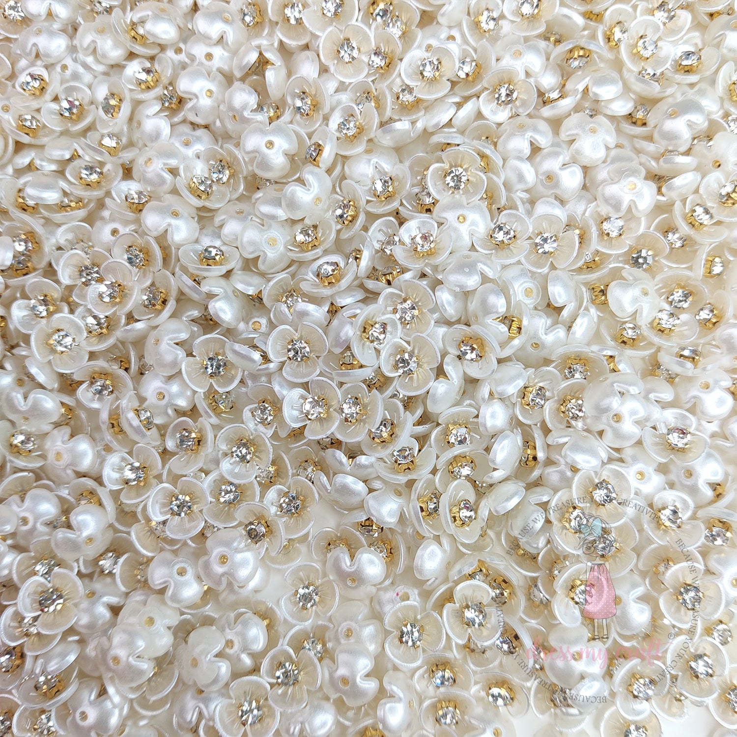 Pearl Flower With Diamond Stud