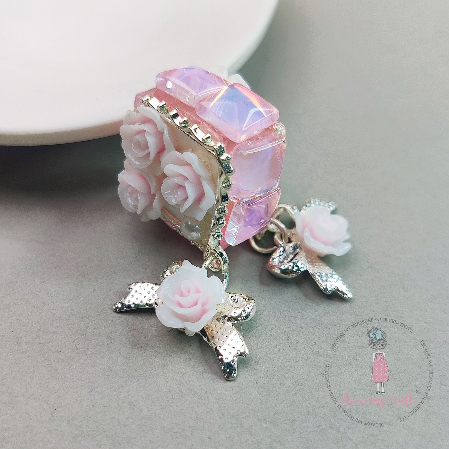 Regal Rose Cube Bead