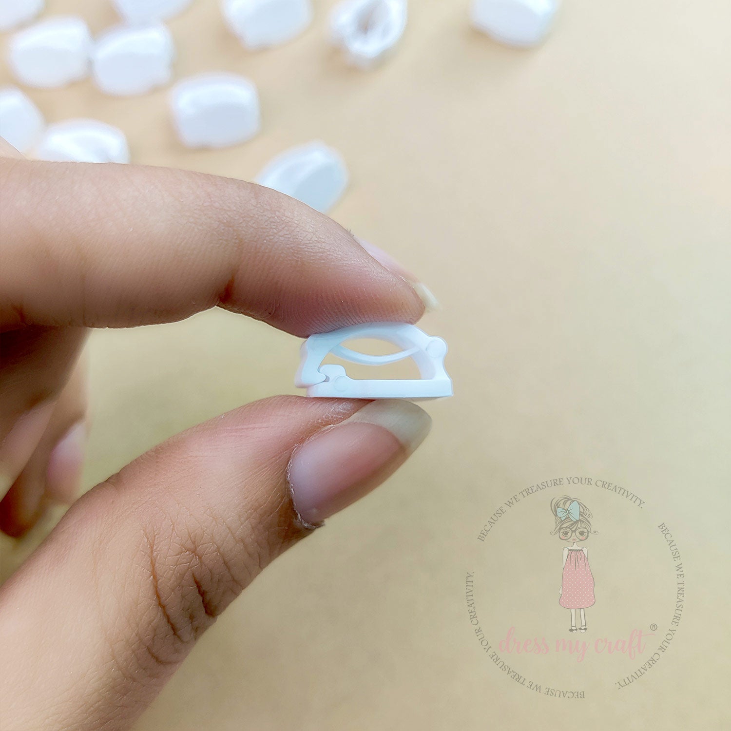 DIY Shoelace Decorative Clips