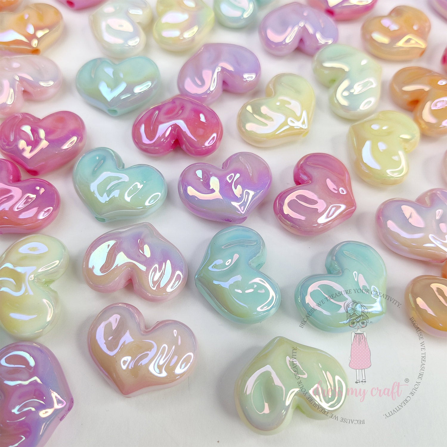 Holographic Curvy Heart Beads
