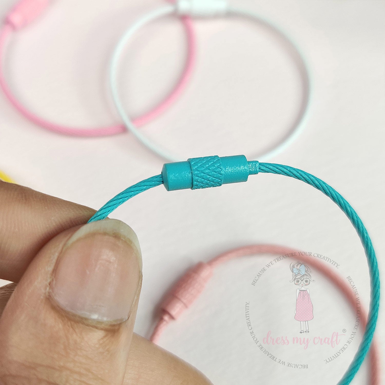 Multicolor Cable Wire Metal Keyrings
