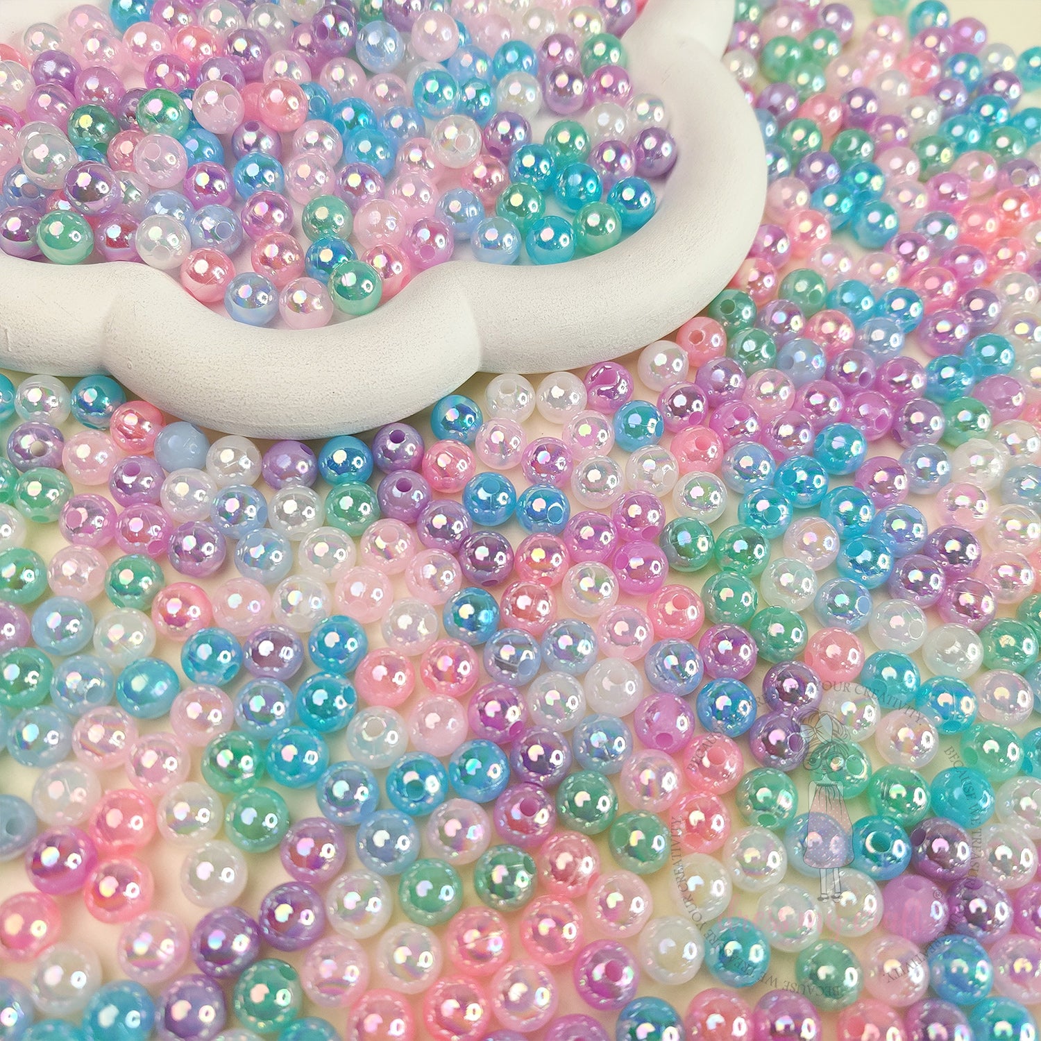 Holographic Pearly Beads - 8 MM