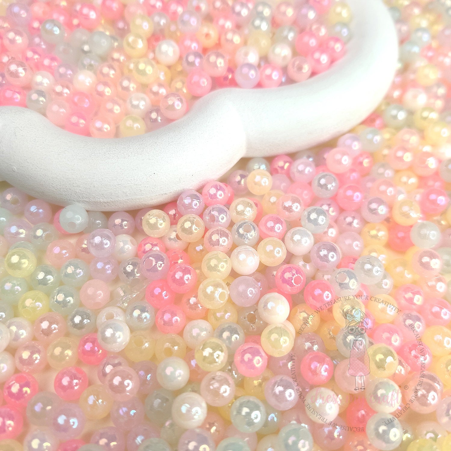 Holographic Pastel Beads - 6 MM