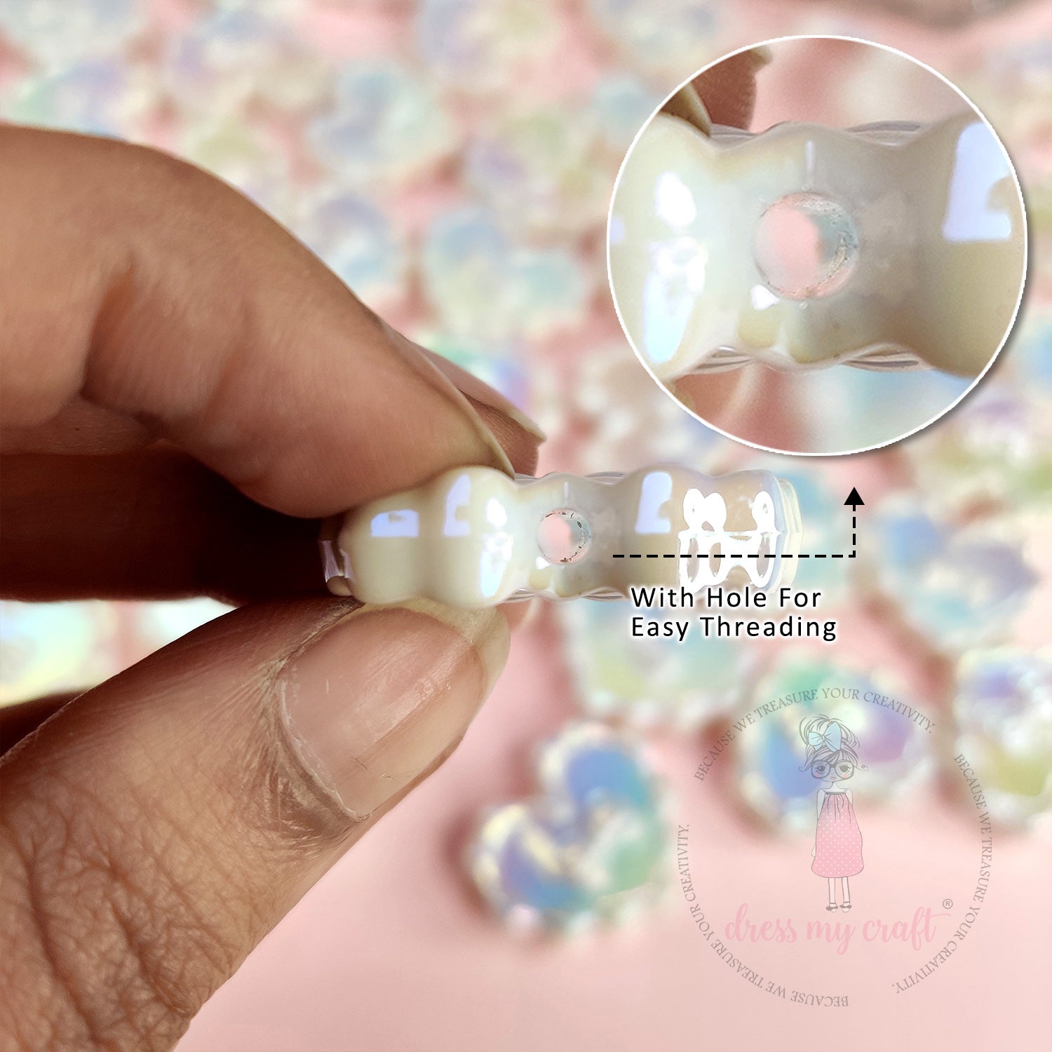Holographic Pearl Glaze Heart Beads - White