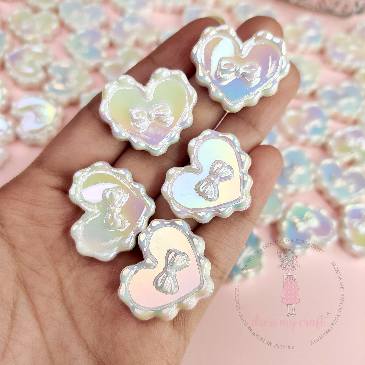 Holographic Pearl Glaze Heart Beads - White