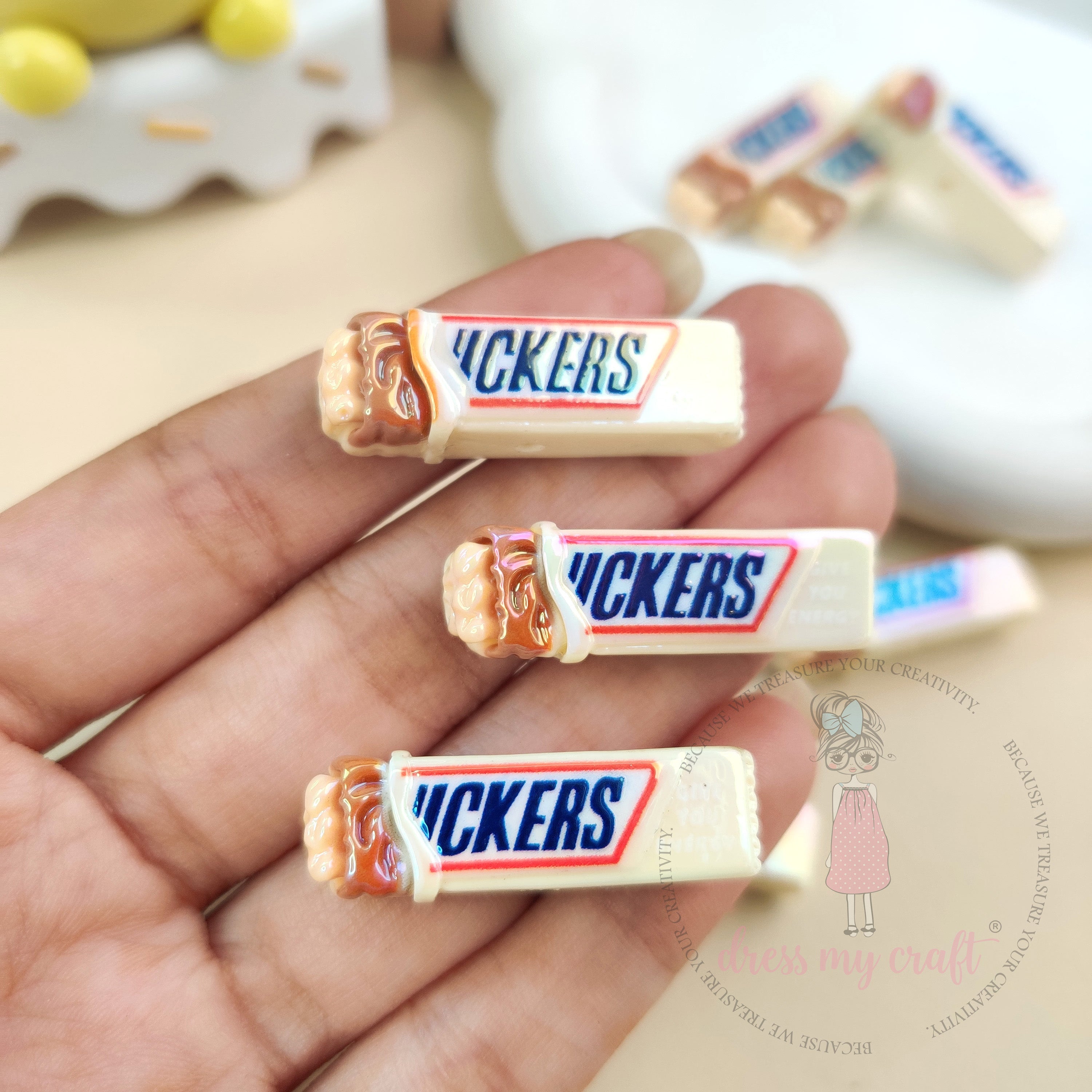 Holographic White Snicker Chocolate Beads