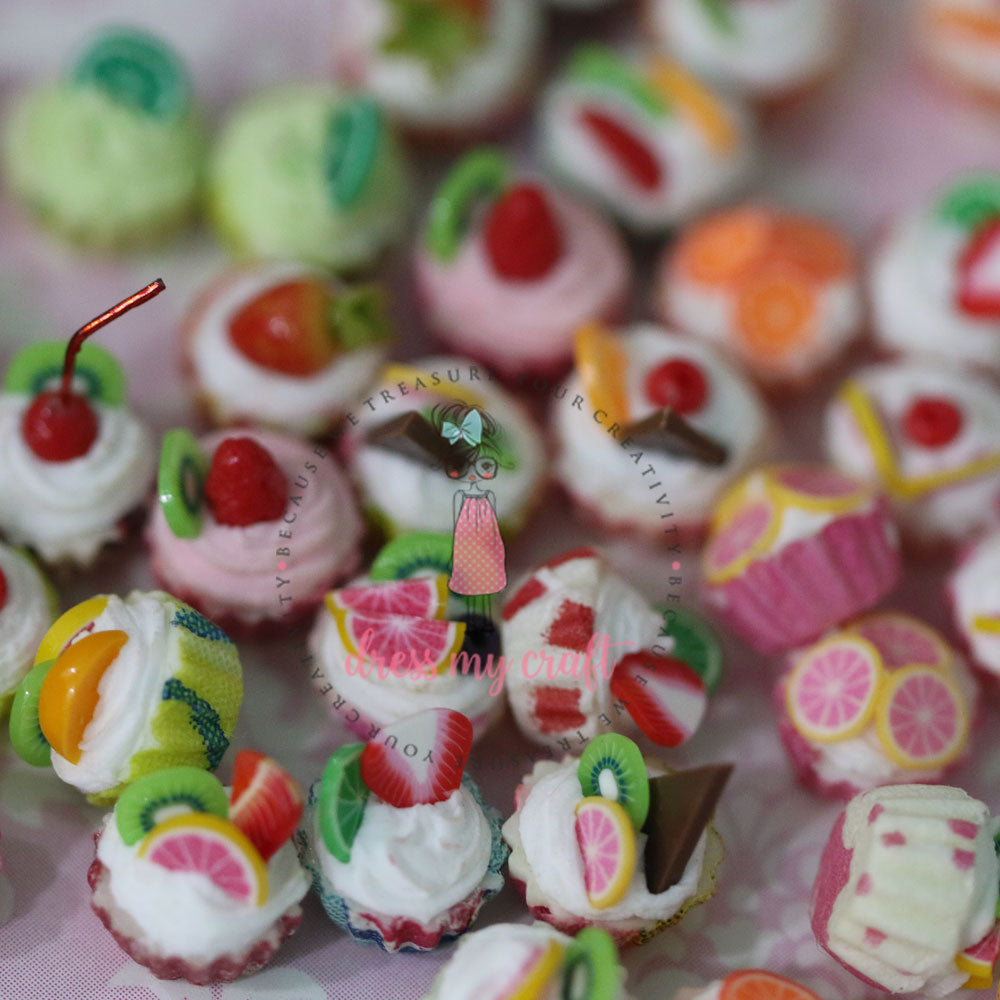 Miniature Fruit Cup Cake