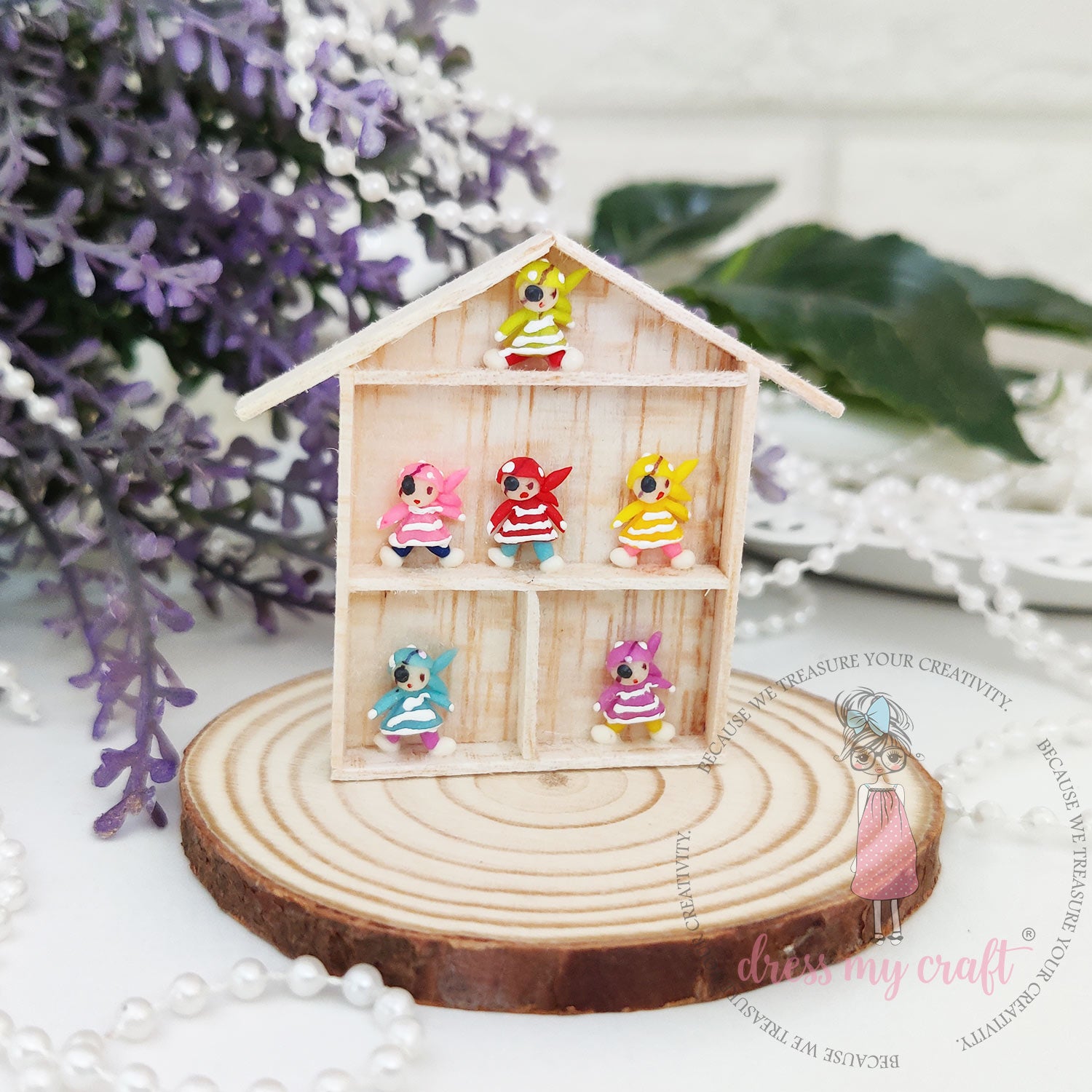 Miniature Pirates Hut