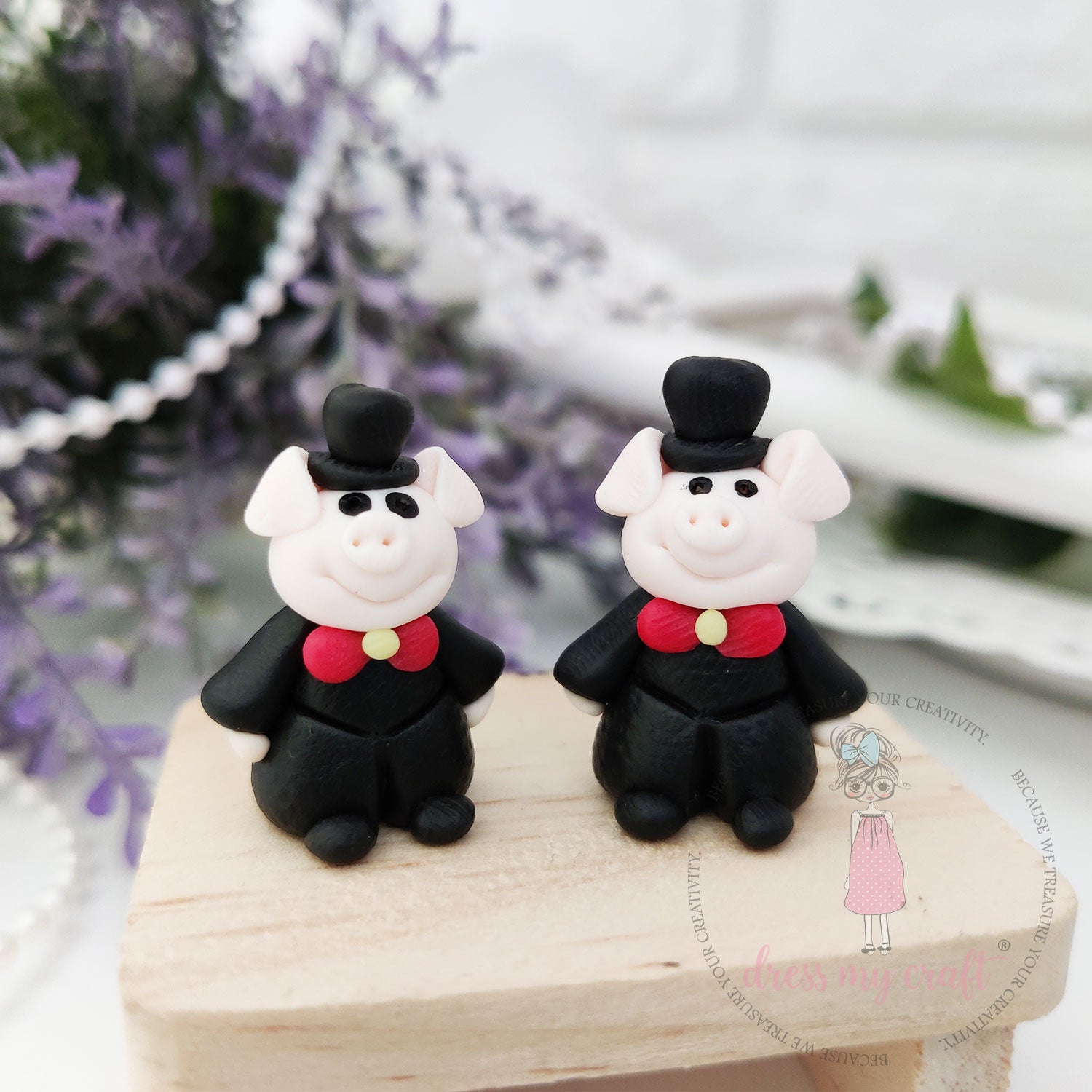 Miniature Figure Detective Piggy