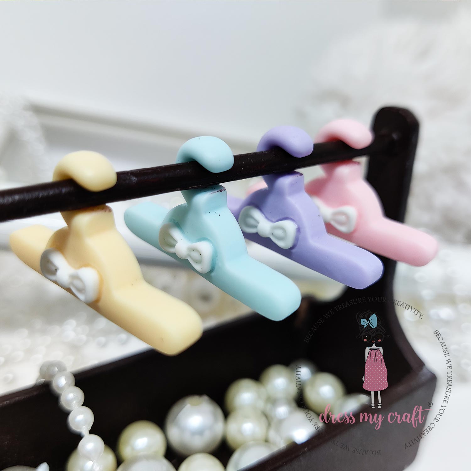 Miniature Cute Hangers