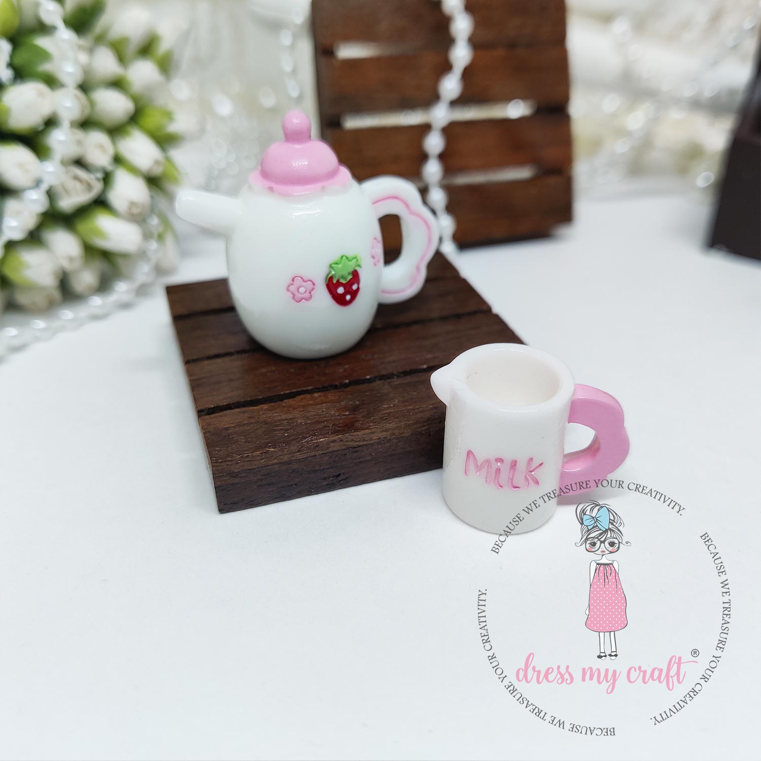 Miniature Kettle With Milk Jug