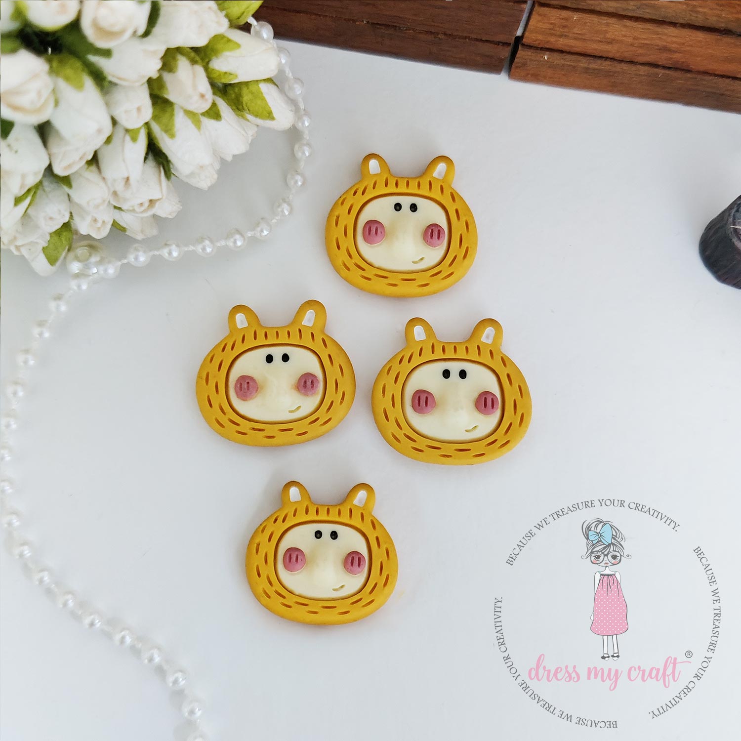 Miniature Cute Cat Face