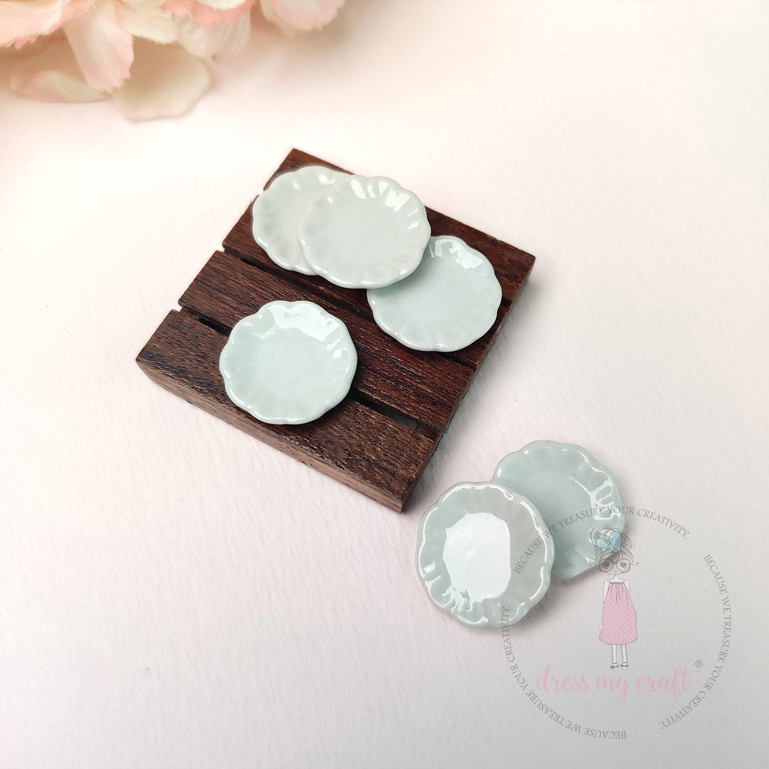 Miniature Fluted Edge Flower Plates - Mini