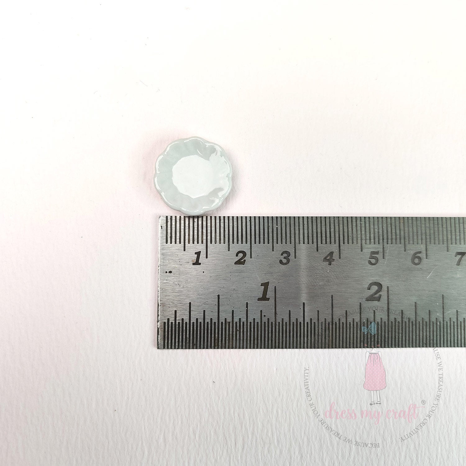 Miniature Fluted Edge Flower Plates - Mini