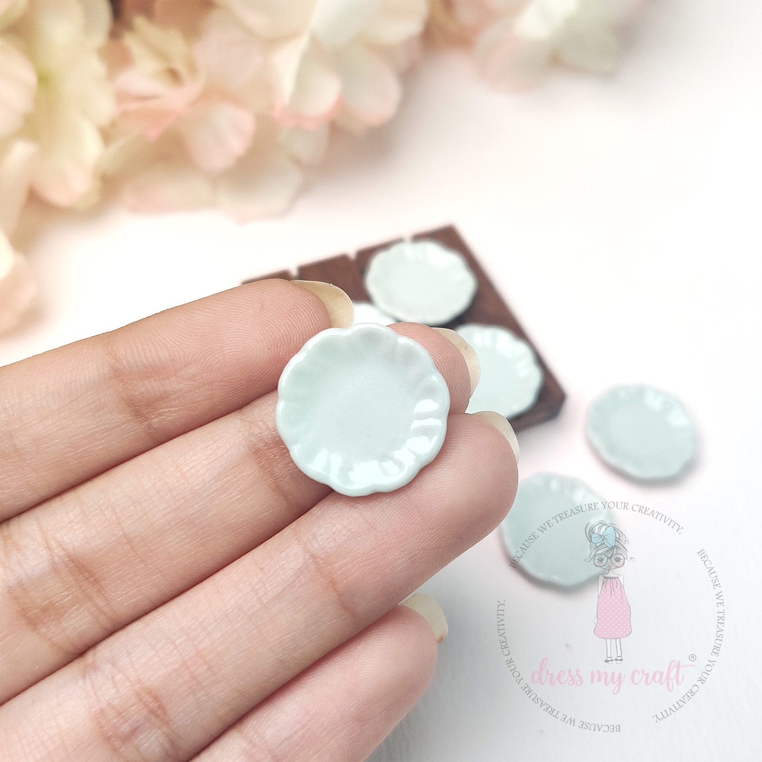 Miniature Fluted Edge Flower Plates - Mini