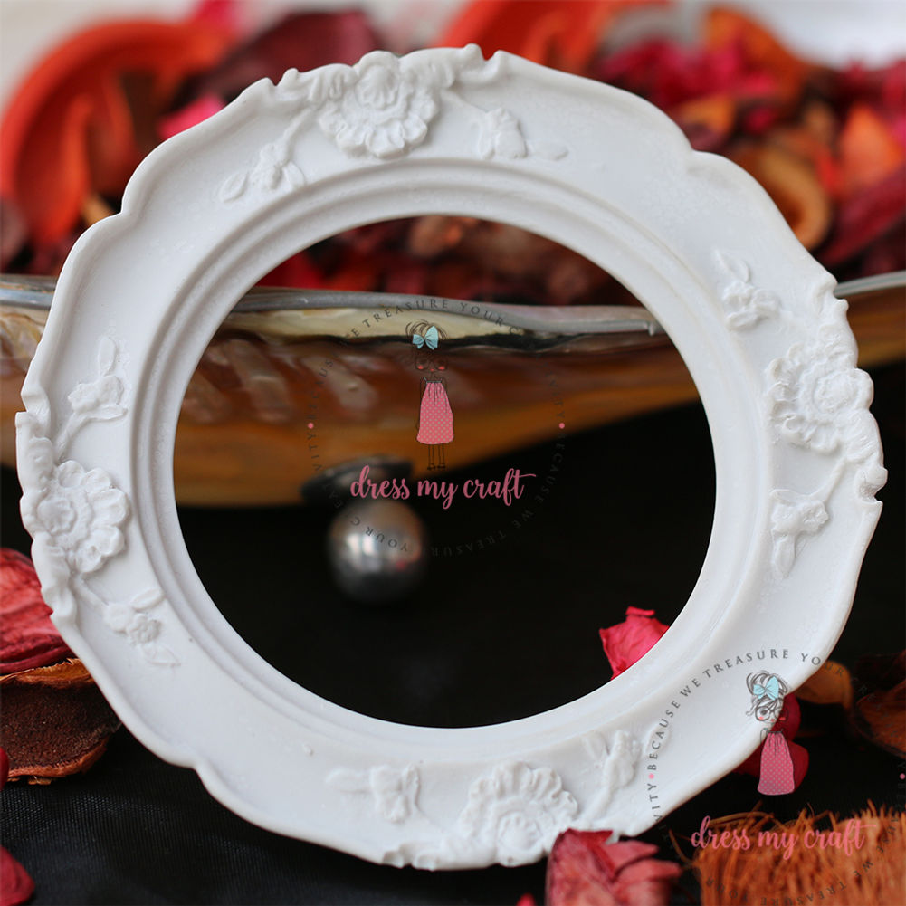 Resin Carved Small Circle Frame