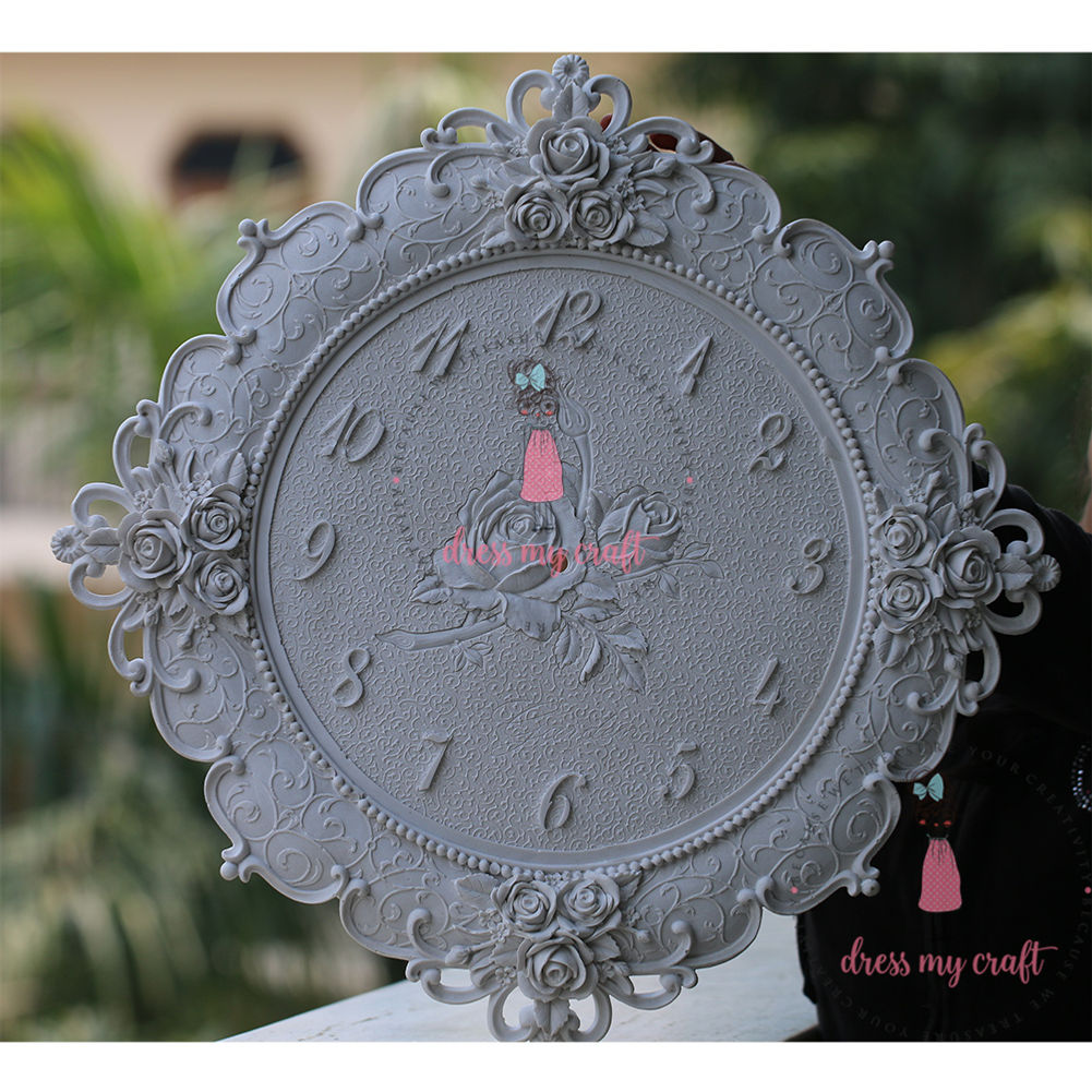 Resin Round Clock