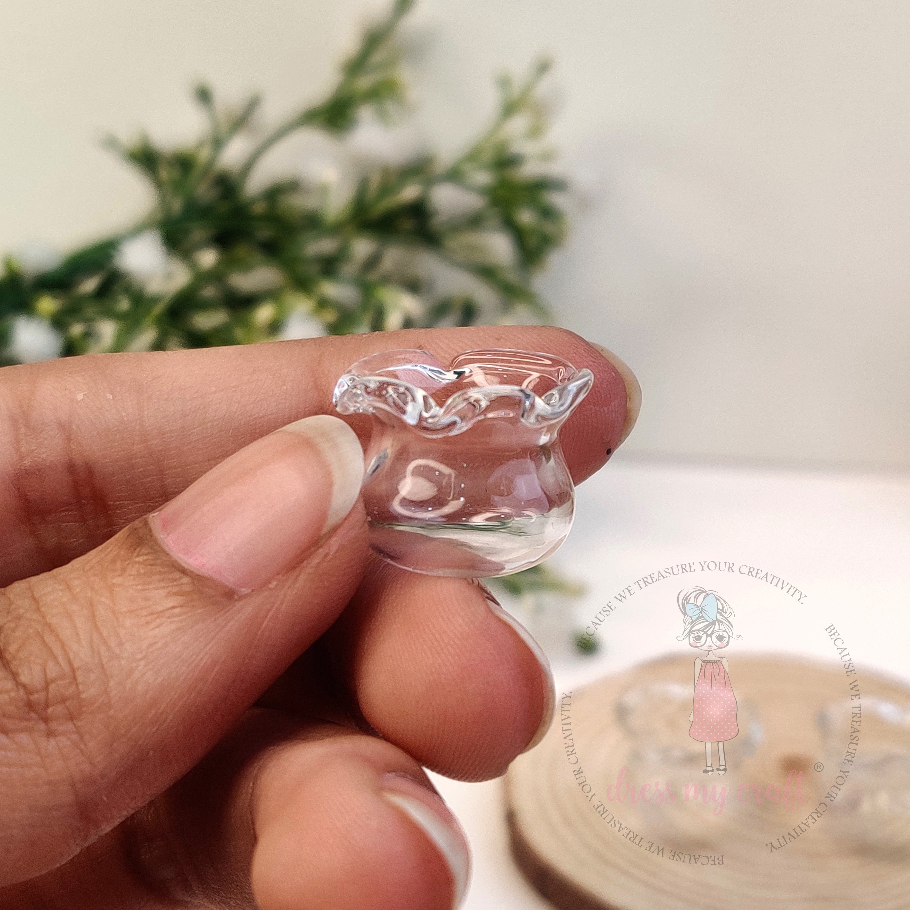Mini flower vase - wavy round