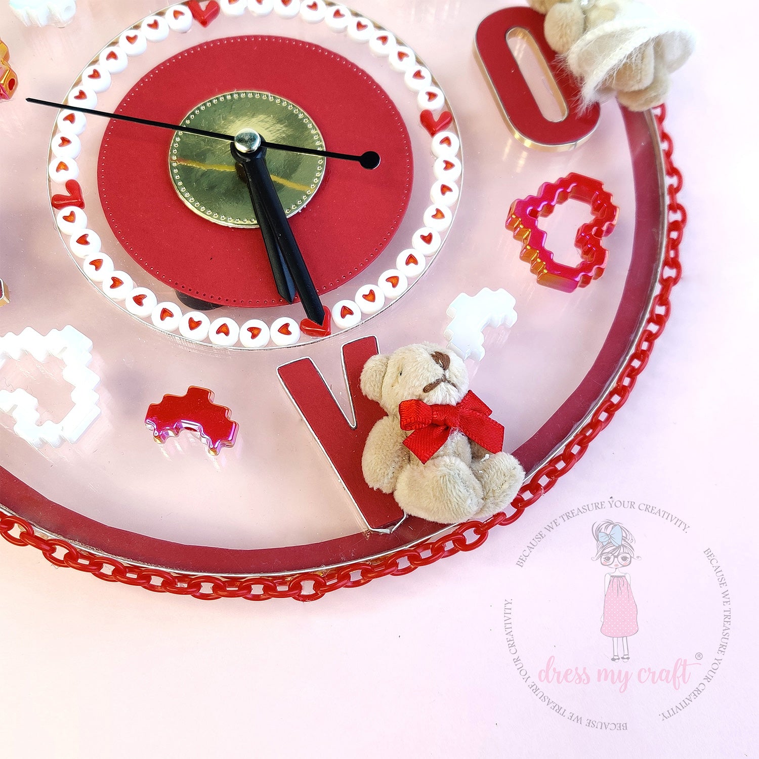 Teddy Love Clock