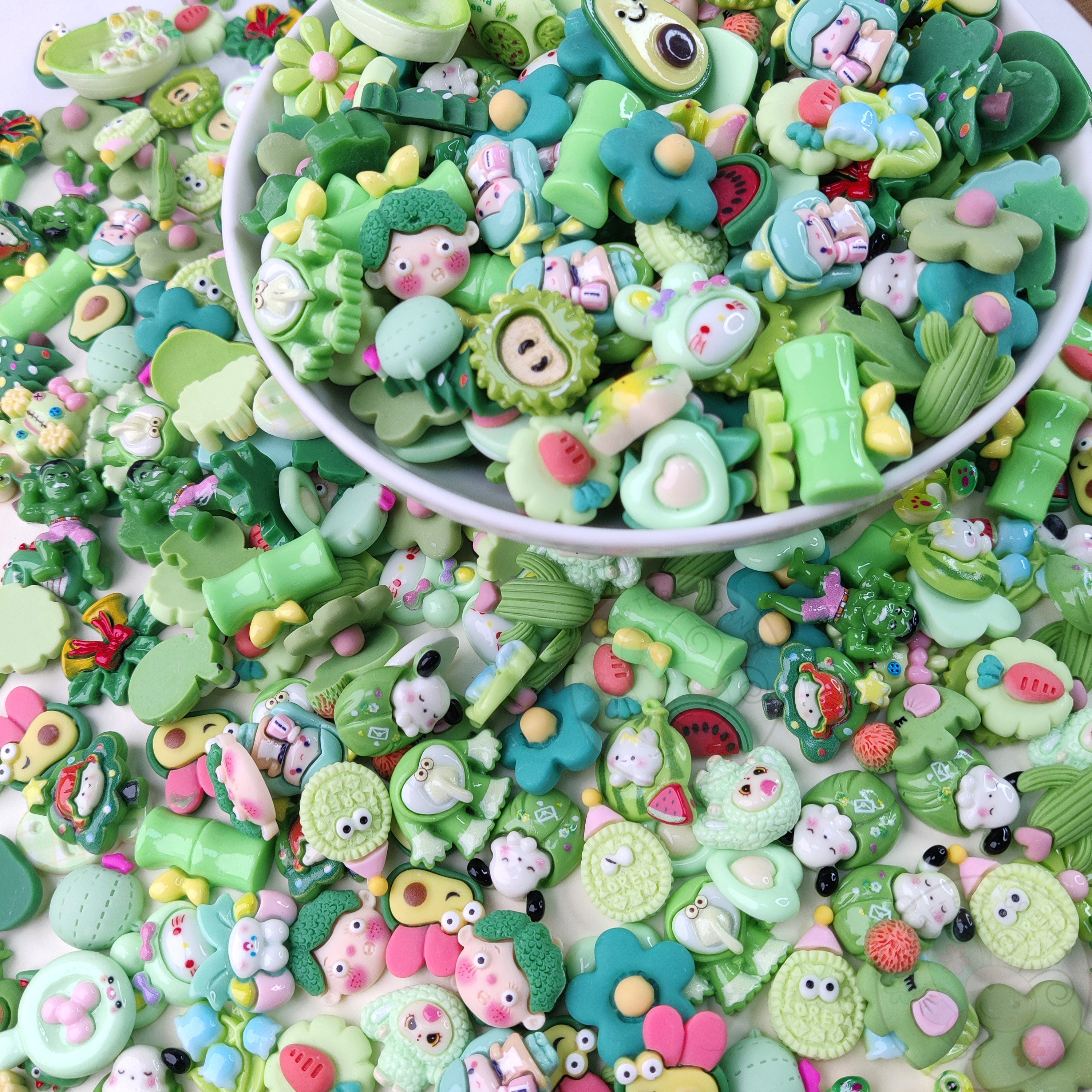 Green Family - Mix Flatback Cabochons Pack (20g) - Vol 2
