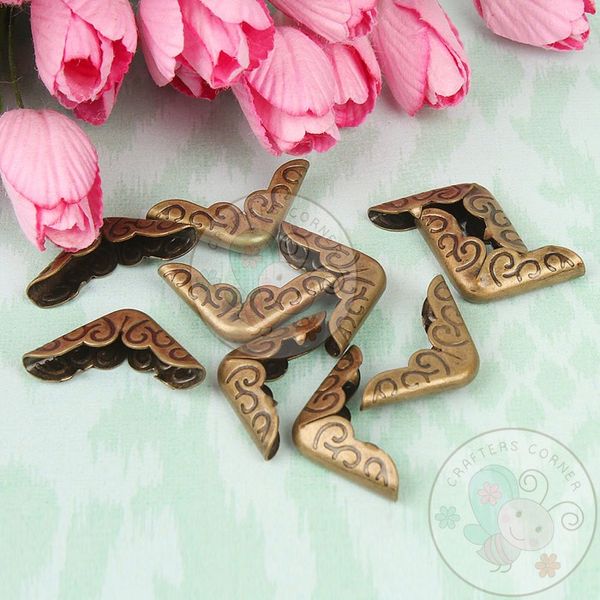 Book Corner LG - Bronze