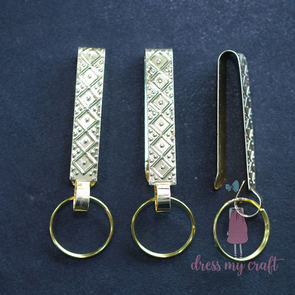 Side Hanging Brooch - Golden