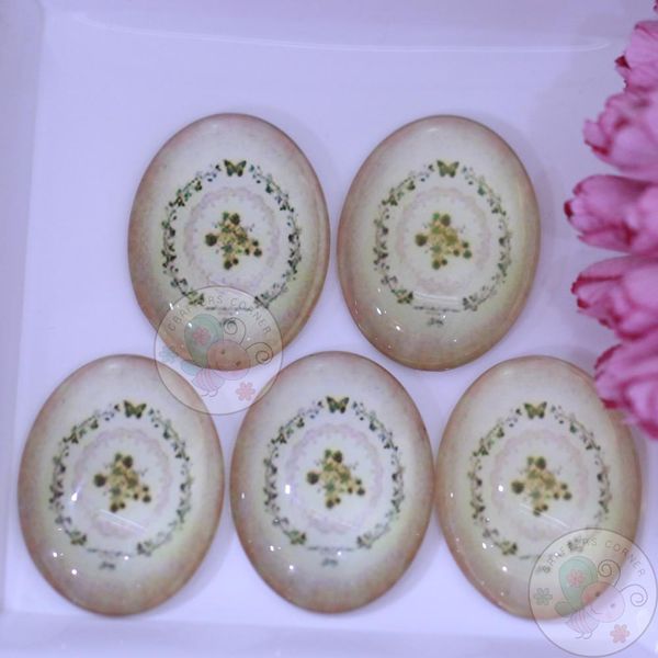 Oval Glass Cabochon - Shabby Vintage